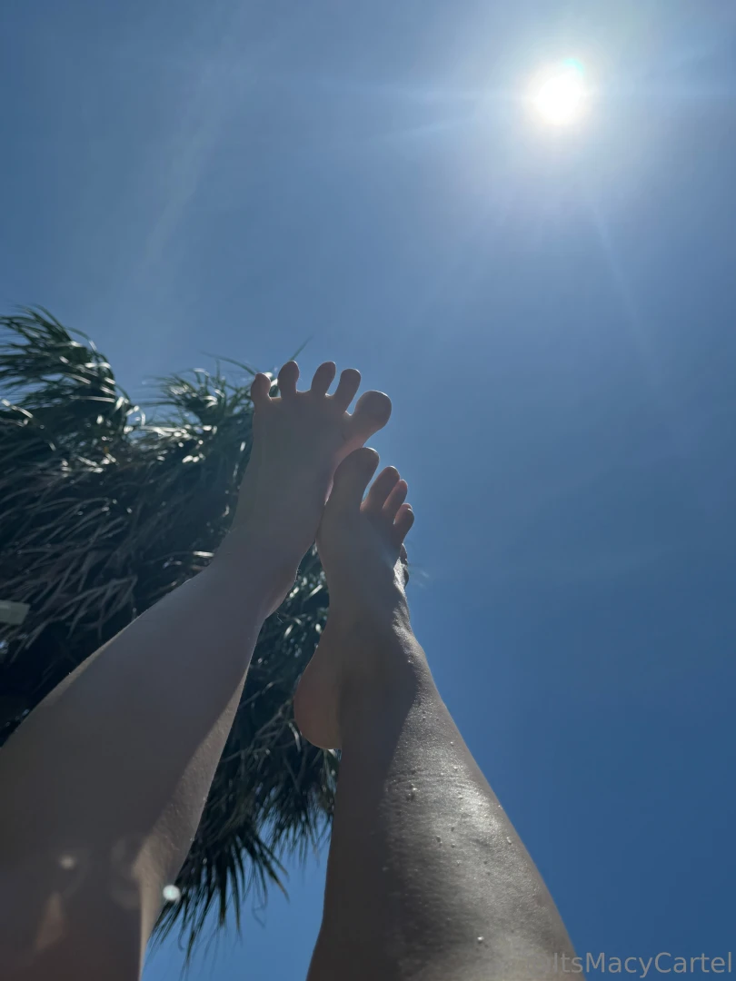Toes to the sky but check your dms to see what s on the other side of 