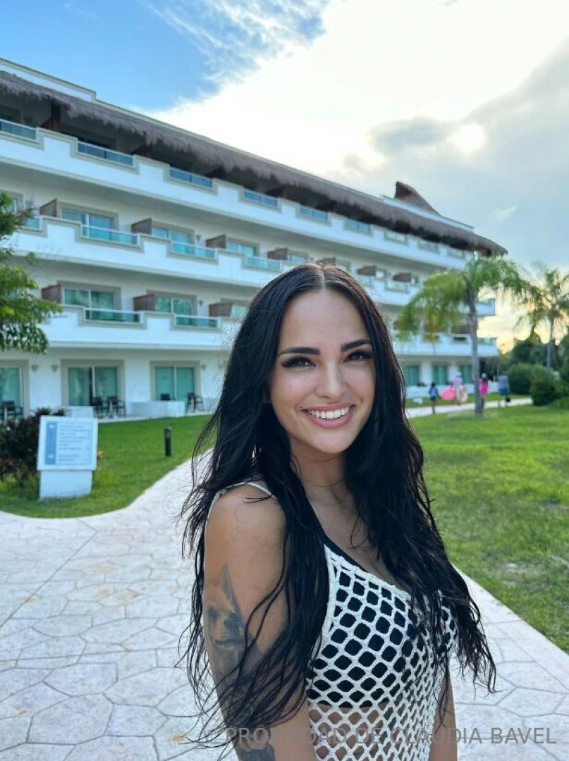 Hello honey are you ready to spend a horny afternoon 