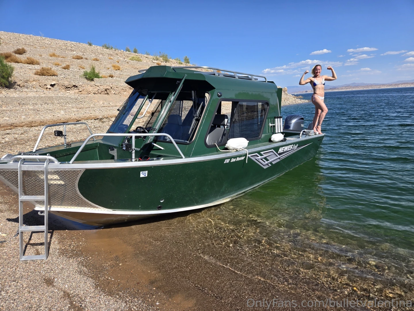Beautiful lake in arizona ideal for bikini exercises to keep the body 
