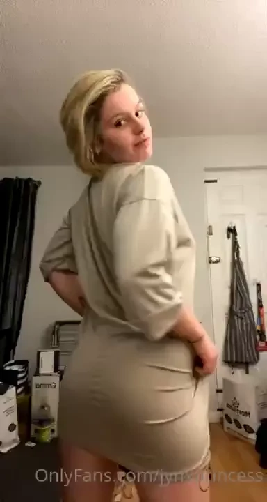 Who prefers my tight fitting clothes 