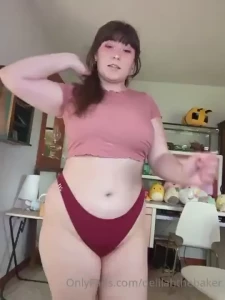 Booty jiggles part 7