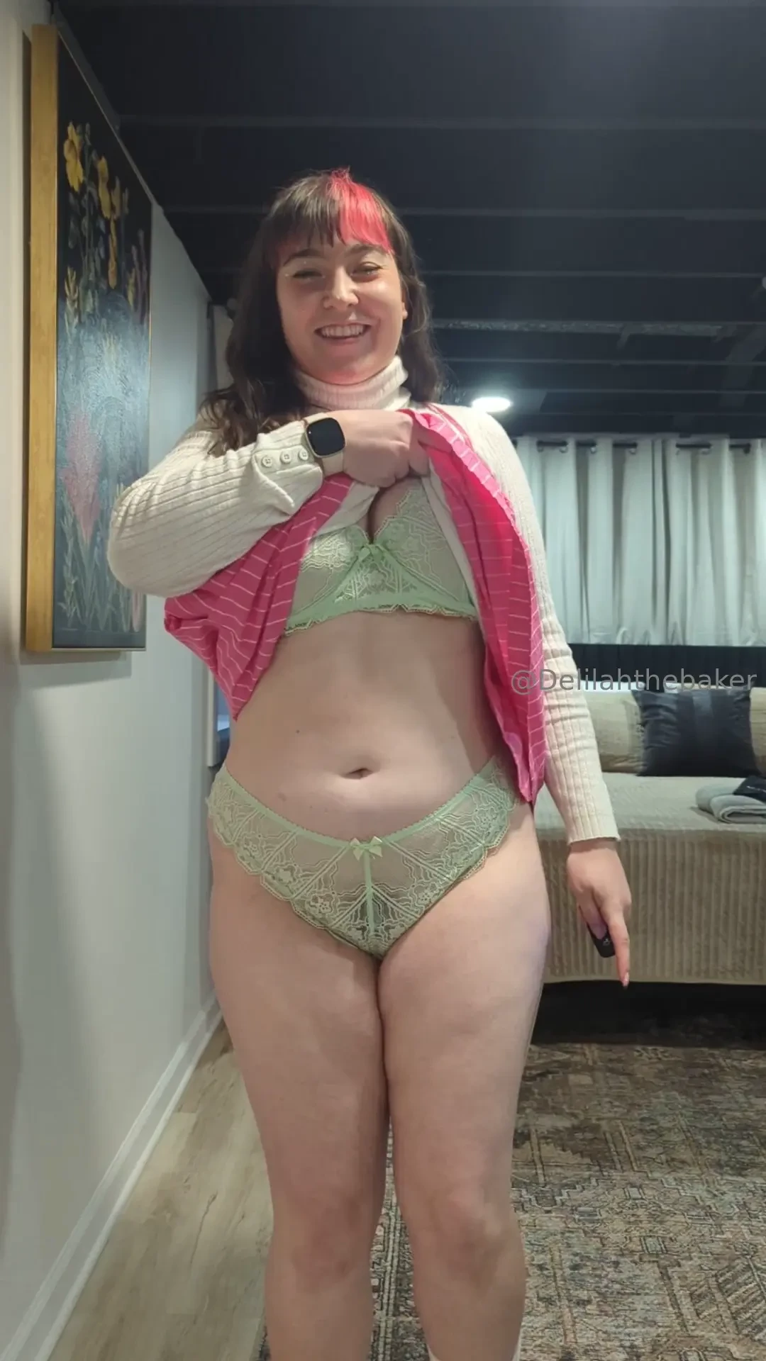 Showing you what s under my little outfit 