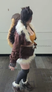 Giving you the full 360 tail and allll