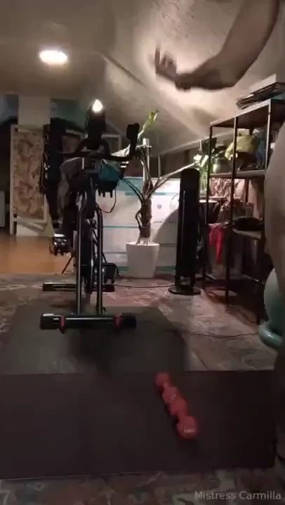 Topless workout should i do a totally naked workout 