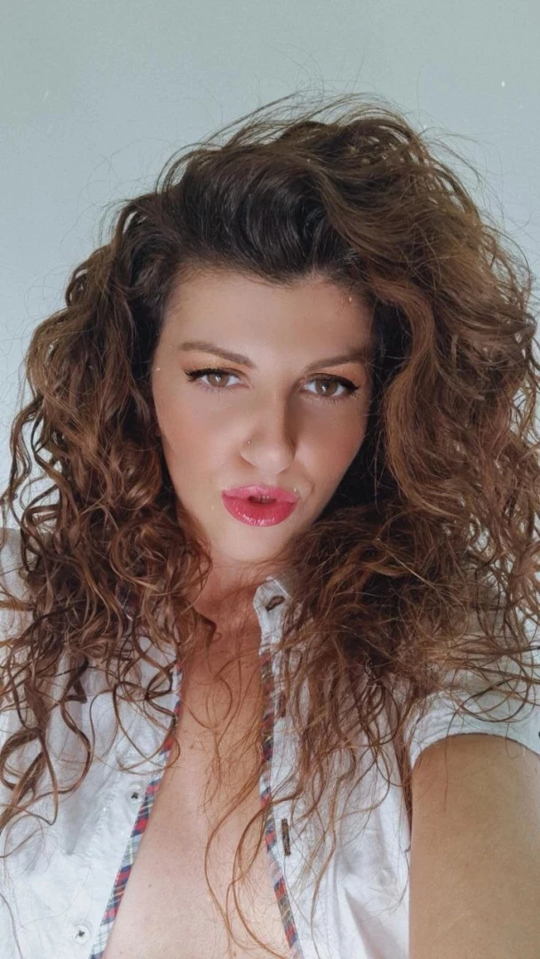 Che ci fai ancora qui il divertimento in chat mandami un messaggio 