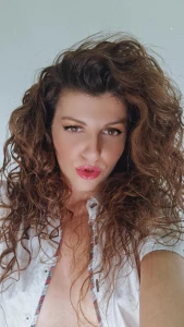 Che ci fai ancora qui il divertimento in chat mandami un messaggio