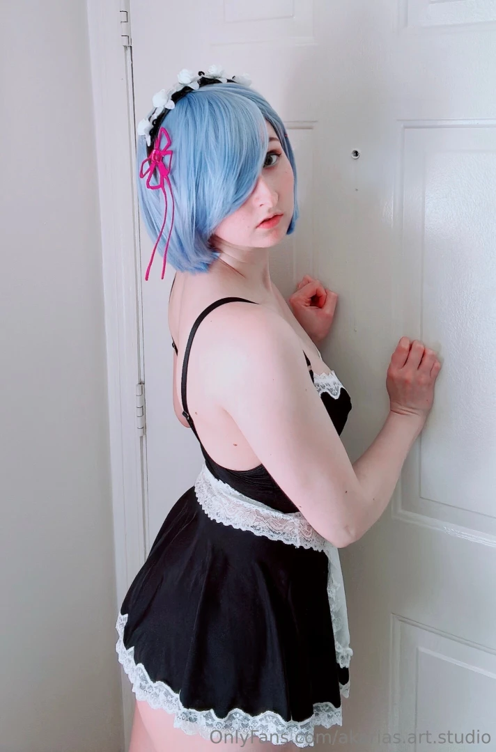 Hello master your loyal maid rem is here to serve you and your cock part 1 