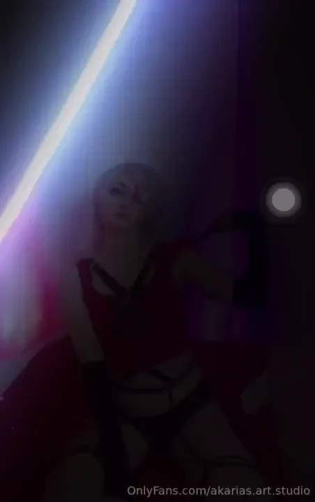 Check your dm s for some bonus vaggie cosplay content 