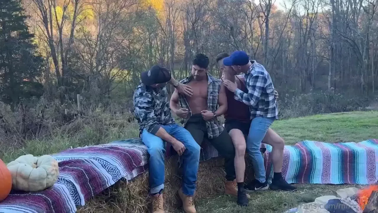 Pumpkin spice orgy part 1 - last fall some buddies came over and 