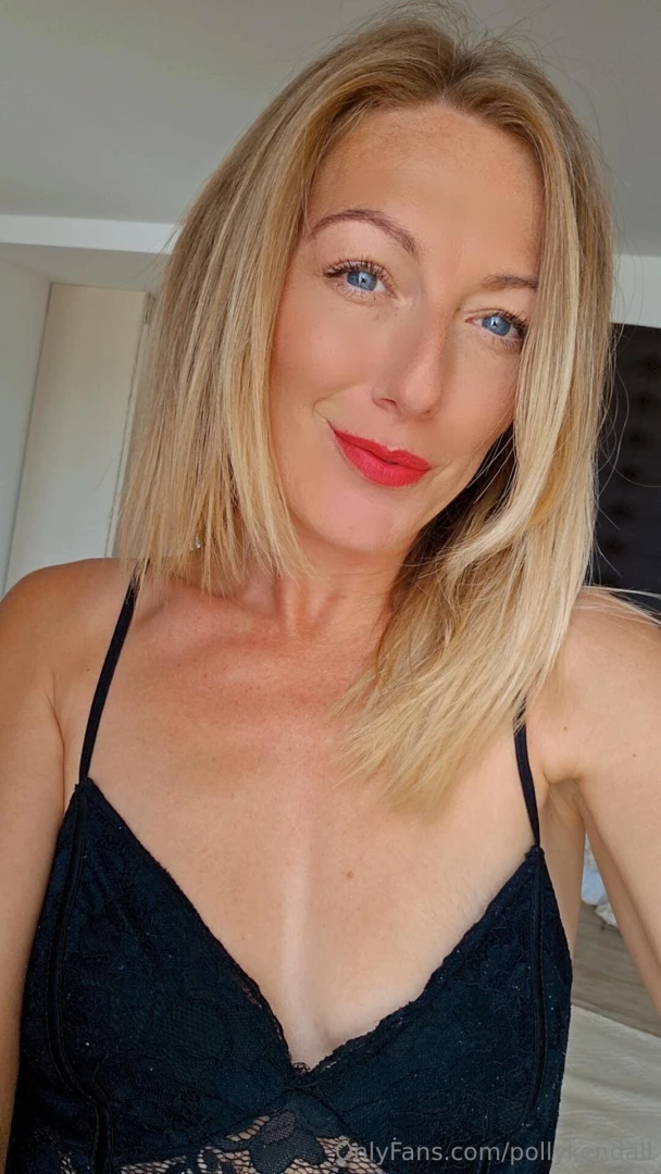 Red lips ready for you 
