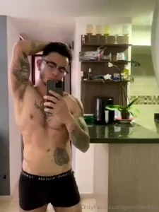 Hey baby let me give you some ideas