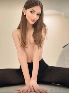 Do you see this cute student rachel_sweet but she is ready to show you part 477
