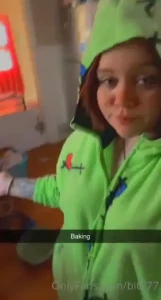 How do u like my costume