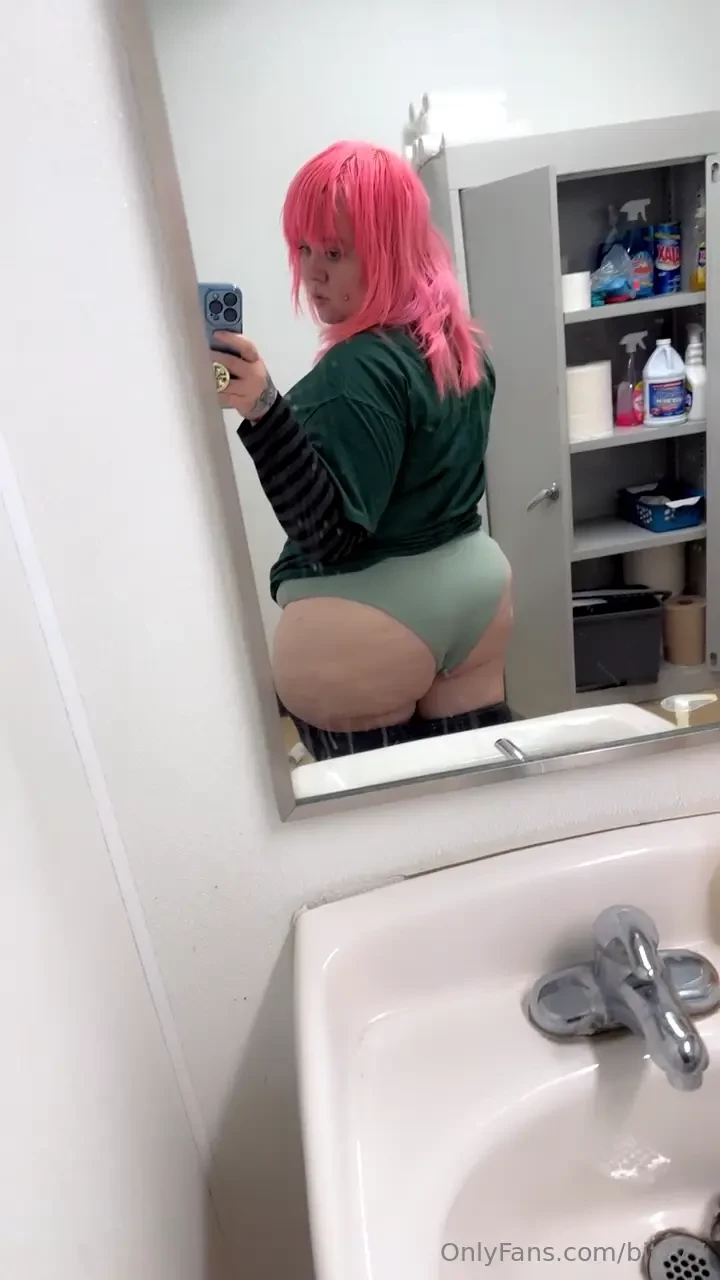 Should i bring a toy to work 