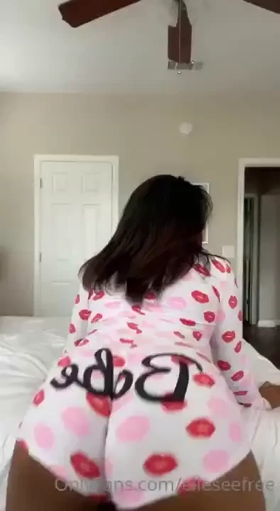 Wanna see your body on mine 