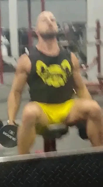 Gettiin in some reps and a peek-a-boo 
