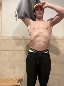 Shaking my booty at the gym