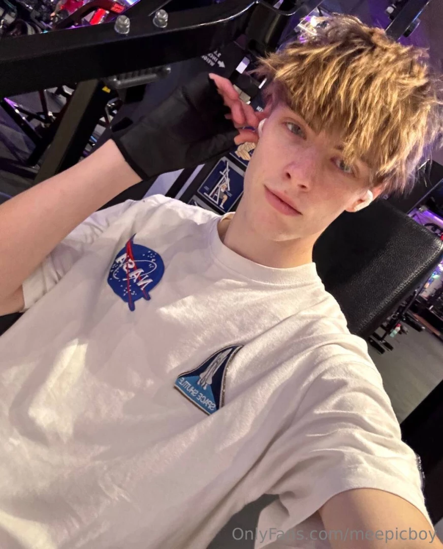 What music do you listen to at the gym suggest some cool tracks for my 