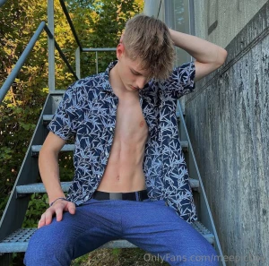 I think i ve found the perfect place to do some thinking and relaxing