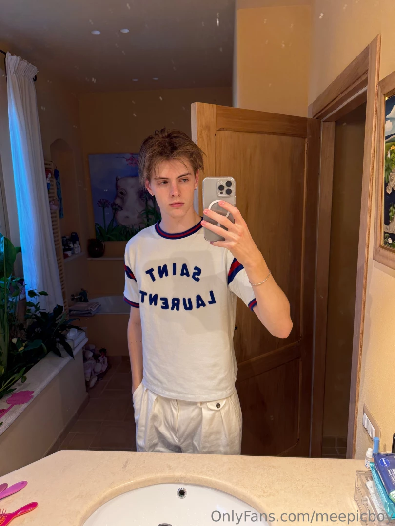 Don t just scroll flirt back 