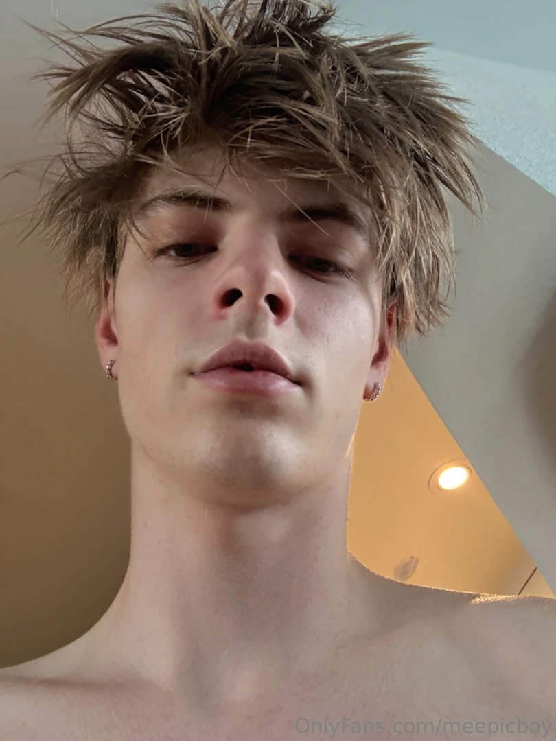 Hotel rooms have that quiet magic a little romance a little mystery part 1 