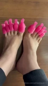 Changing my pedi for valentines content don t mind these posts just