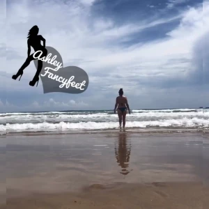 Beachlife gettingwet