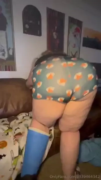 I m still rocking my cast and my boot for another four weeks at least 