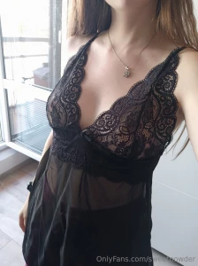 Je toto ierne pr dlo kraj ie ako to erven o mysl is this black