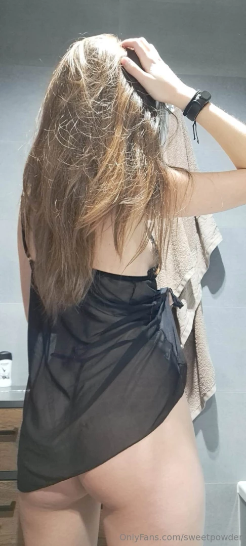 Ierne erotick pr dlo po sprche dokonal za iatok d a black lingerie 