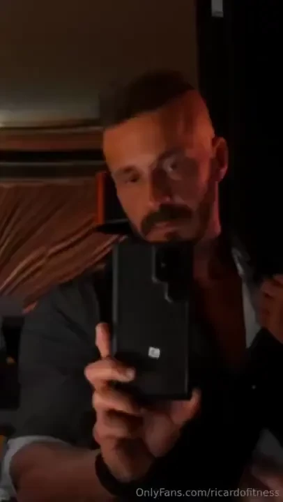 Saturday night people let s enjoy the weekend 