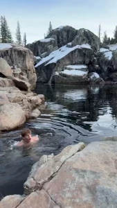 Post polar plunge body --------- gt swipe to see me freeze my dick off part 1