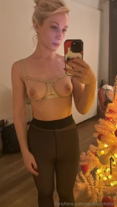 This bra looks comically bad on me looks like i gotta send it back part 1