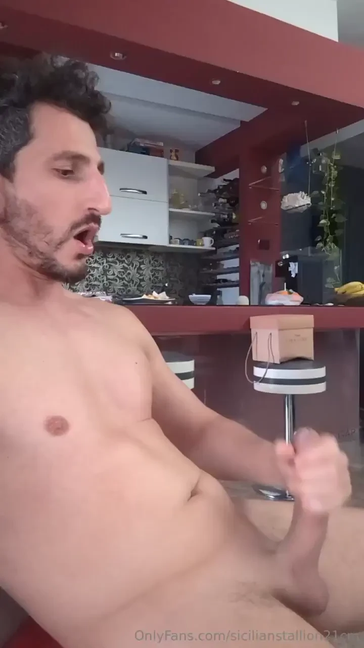 Buona sabato e buon relax con questa bella sborrata 