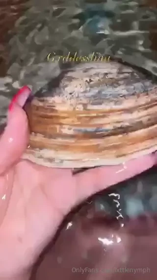 New goddess post since i haven t made in a while 2videos naked in the 