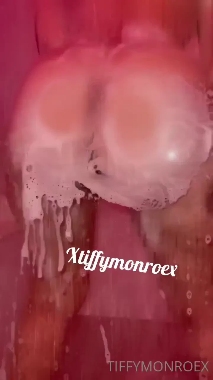 Swipe right to see both videos i got bit by so many mosquitoes on my 