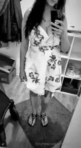 Was sagst du zum kleid zuviel an