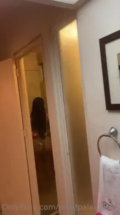 Hola sensualidades te dej un video en tus mensajes en donde me quito 