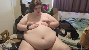 Got a wendy s stuffing sponsored this fat boy does love his greasy