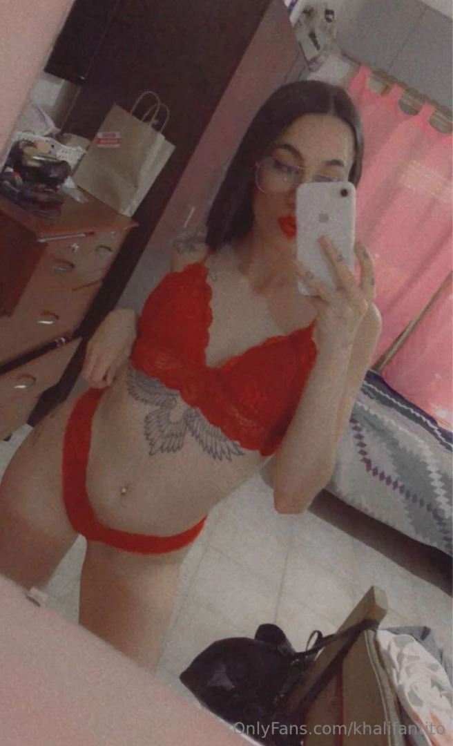 Ernestinafox te imaginas lo que pueden hacer estos labios suaves 