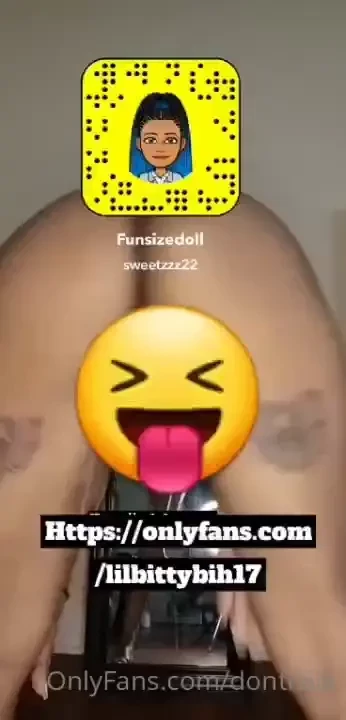 Look at the jiggle lilbittybih17 will twerk sum for sure and have you 