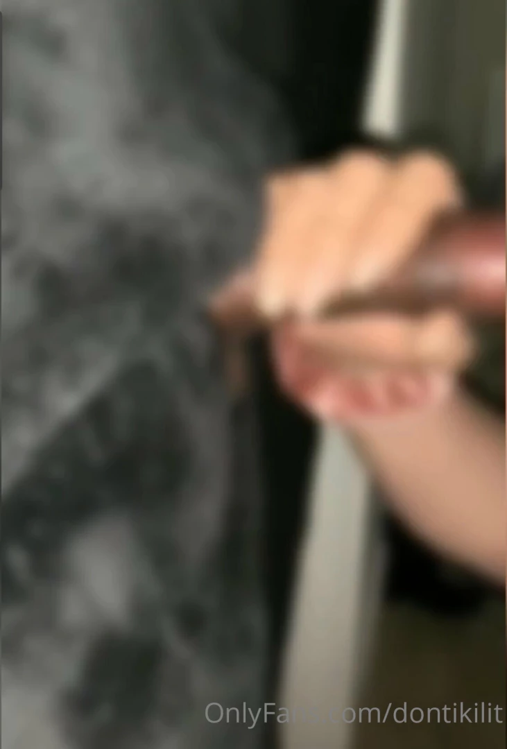 Gh vid i promised y all she spits on my dick to start my pretty bbc 