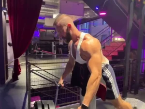 Heavy weights for bigger muscles