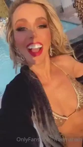 Monday reminder be the good vibe everyone needs