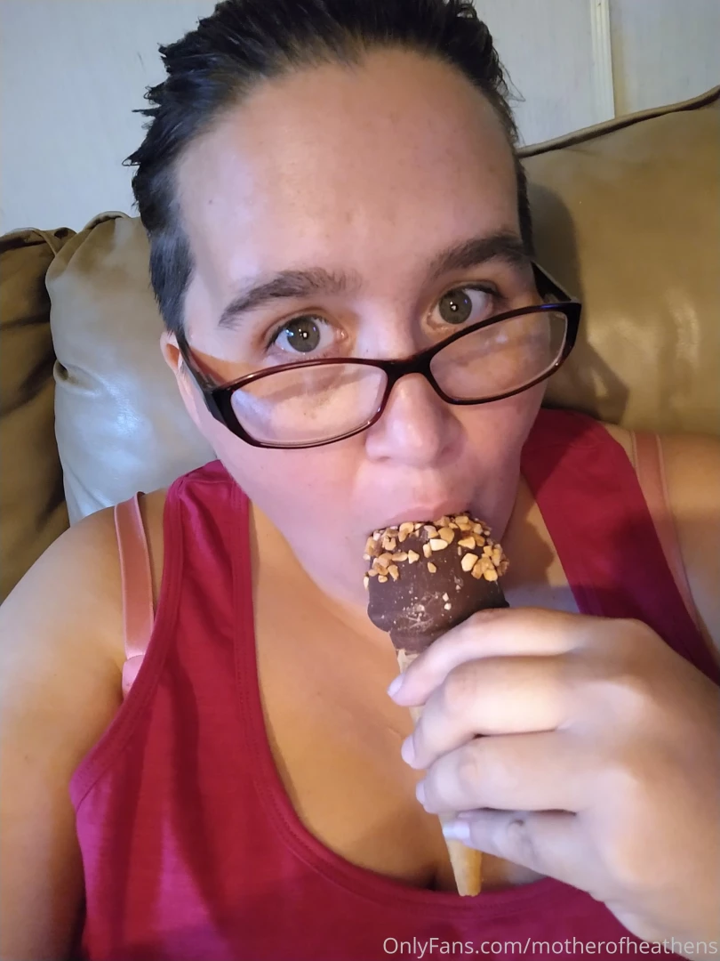 I always look better with something in my mouth 