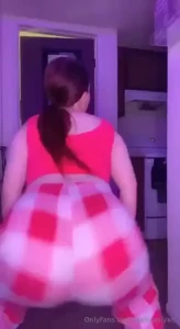 My twerking ass needs a spanking