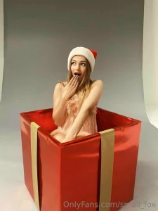 Merry christmas send me your gift and you will get a very hot video