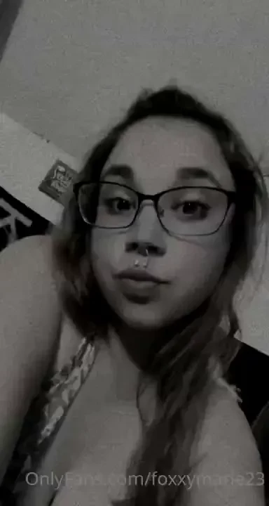 Someone come cuddle me 