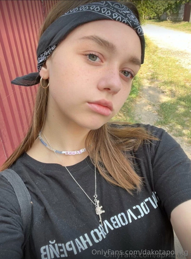 Free page - aprildasha she s a real sex nympho aprildasha she ll suck part 1 