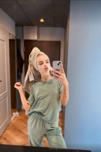 Beautiful face and dirty thoughts my hot desires are unrealizable part 36